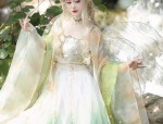 Reinventing the Qipao for Modern Women:Summer Fashion Trends in Traditional Chinese Dress