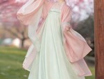 Autumn Vogue:Red Hanfu for Little Girls