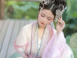 A Summer Day with a Little Purple Hanfu Girl
