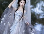 The Charm of Cheongsam with坎肩 and 7-inch Sloping Sleeves