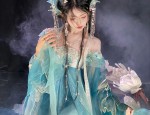 The Flower God Chronicle:Original Hanfu Uncolored,a Tale of Purity and Splendor