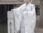 The Allure of Traditional Tang Costumes:Women Embracing the Beauty of Ancient China