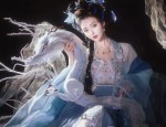 The Belt of the Round-necked Hanfu Robe:A Symbol of Traditional Chinese Elegance