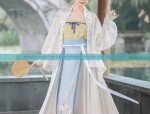 Embracing Modernity in 2023:The Evolution of Qipao Blouses
