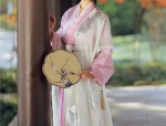 Hanfu Fashion Inspiration from Yang Zis Bai Yao Yao Look