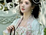 Summer-Friendly Long Tail Cheongsam in Lightweight Fabrics