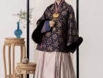 Adult-Style Chains and Beads for Matching with Horseface Skirts