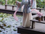 Unique Cheongsam:A Rare Glimpse into Traditional Chinese Elegance