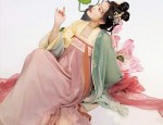 Elegant and Unique:The Allure of Shanhe Style in the Attire of Wen Kexings Character