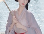 Reinventing the Classic:Mini-Sized Qipao with Modern Elegance