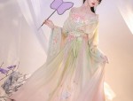 The Enchanting Allure of a Purple Swallow-Tail Cheongsam