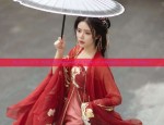 13-Year-Old Splendor:Exploring the World of Hanfu at 170cm Tall