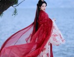 Traditional Tang Suit for Summer:A Fashionable Womens Ensemble