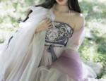 The Cheongsam-Inspired Clutch Bag:A Blend of Tradition and Modern Elegance