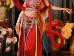 Thirteen Surplus:The Story of Traditional Hanfu Fashion in a Modern Context