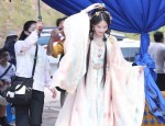 The Journey of a Sixth-Grade Student into the World of Hanfu Han Chinese Traditional Clothing)