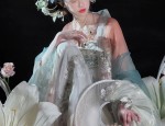 The Elegance of a Pearl Necklace and Cheongsam:A Fashionable Fusion
