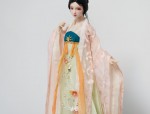 The Enchanting Youth of a Cheongsam Girl with Reverse-Large Sleeve