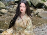 Hanfu Fashion:Exploring Traditional Chinese Style in Junior School Days