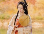 The Revival of Hanfu Culture:The Symbolic Umbrella as a Key Accessory