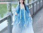 The Red-Shirted Skirt with Horse-Tail Design:A Cultural Journey Through Traditional Chinese Fashion