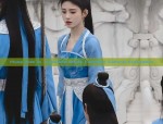 The Splendor of Red Headcover in Traditional Hanfu Fashion