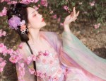 Embracing Modernity in Traditional Style:The Rise of the New Chinese-Style斜襟 Cheongsam
