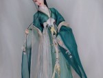 Embroidery on Hanfu Fans:A Cultural Journey of Chinese Traditional Craftsmanship