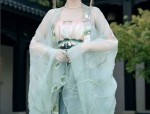 The Intricacies of Cheongsams 盘扣:An Examination of its Craftsmanship and Cultural Significance