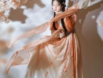 A Graceful Cheon-Ahn Ma-Noon Suit with a Pencil Skirt Ensemble