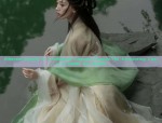 The Inner Layer of Traditional Chinese Hanfu with Standing Collars:A Closer Look