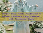 The Low-Cut Slit of Cheongsam:A Cultural Icon of Chinese Traditional Elegance