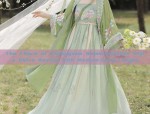 Horseface Skirt and New Years Greetings:A Childrens Fashion for Girls