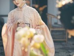 The Splendor of Cheongsam Fashion:An Umbrella Show