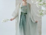 White Cheongsam Bag:A Blend of Tradition and Modernity