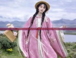 The Splendor of Tangsuits in Guangzhous Thirteen Factories