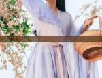 The Ming-Style Horseface Skirt:A Glimpse into Traditional Chinese Clothing
