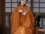 Spring and Autumn Elegance:The Art of Pairing Cheongsam with a Shawl