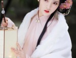 Elegance in a Silk Gown:The Art of High-End Cheongsam Made with Pure Mulberry Silk
