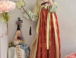 Wang Jiayes Tangzhuang Fashion:Exploring the Charm of Traditional Chinese Attire
