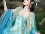 Authentic Yao and Hanfu Fashion:Exploring the Essence of Traditional Chinese Ethnic Wear