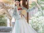 Modernizing Ethnic Style Cheongsam:The Evolution of a Traditional Qipao into a Fashionable Dress