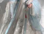 Summer-Friendly Long Tail Cheongsam in Lightweight Fabrics