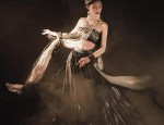 Red Glittery Cheongsam:A Blend of Tradition and Modernity