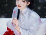 The Cultural Significance of Red Hair Rope in Hanfu Fashion