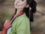 Princess Yao Yao:The Enchantment of Traditional Chinese Dress on a Young Girl