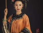 Modernizing the Cheongsam:A Youthful,White Style for Teen Girls