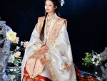 Affordable Beauty:The Rise of Hanfu Costumes with Large Sleeves at白菜价