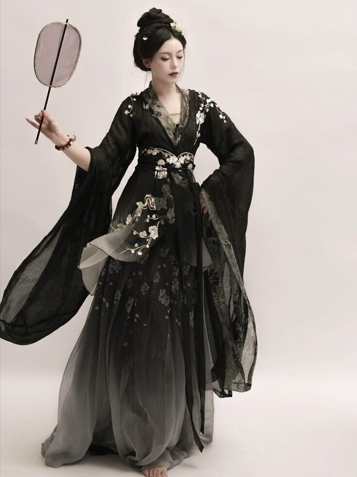 The Enchanting Art of Horseface Skirt with Butterfly Embroidery The Enchanting Art of Horseface Skirt with Butterfly Embroidery