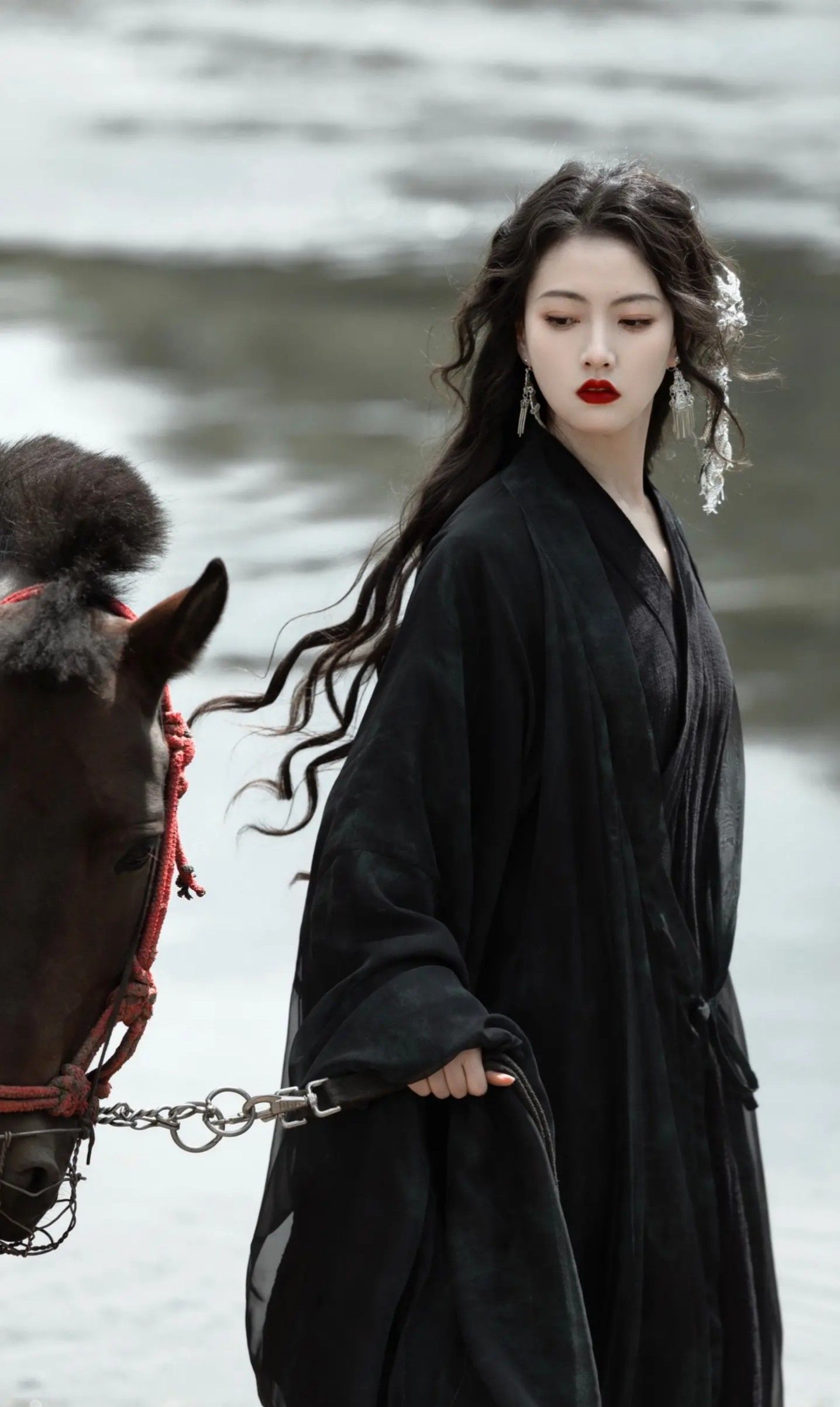 A Purplish Charm:The Enchantment of a Little Girls Hanfu Skirt A Purplish Charm:The Enchantment of a Little Girls Hanfu Skirt
